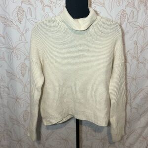 Vince wool cashmere crème turtleneck knit sweater size L Women’s sweater